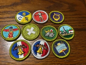 INSIGNIA DE MÉRITO BOY SCOUT TIPO G CIUDADANÍA SEGURIDAD COMUNICACIONES LECTURA MUSICAL - Imagen 1 de 2