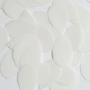 Lentejuelas Facet Gem Lágrima 1.25" Blanco Ostra Transparente Brillante Mate Reversible - Imagen 1 de 2