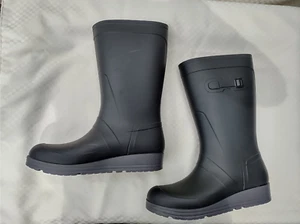 Time & Tru Women's Rubber Rain Boots, Size 7, Black - Picture 1 of 6