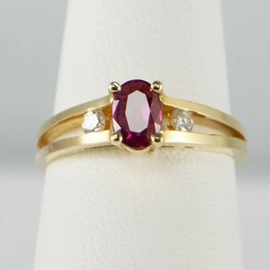New Gorgeous Genuine Oval Ruby Ring With two Diamonds - Picture 1 of 16