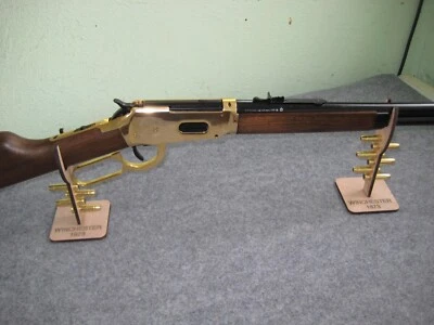 UMAREX WINCHESTER RIFLE DISPLAY STANDS WITH CARTRIDGE HOLDER. - Image 1 of 2