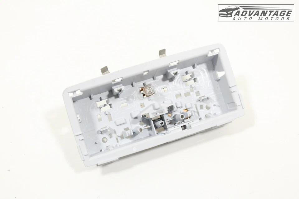 Chevrolet Colorado 2015-20 techo superior trasero consola lectura cúpula luz cubierta OEM Foto 1 de 4