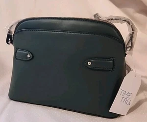 Time and Tru Crossbody bag. Color: Green. Size: 9" X 7" - Picture 1 of 12