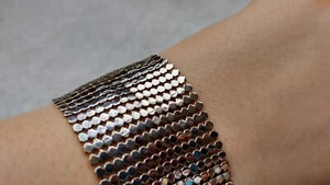 Vintage gold and silver tone metalic bracelet with magnetic clasp - Picture 1 of 9