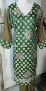 beautiful folwar embroidery salwa kameez material polyster slik Size 4XL 50 - Bild 1 von 4