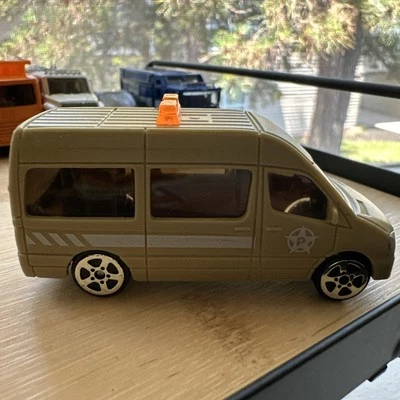 Furgoneta de policía sin marca bronceada con sirena vehículo de transporte RARO Foto 1 de 4