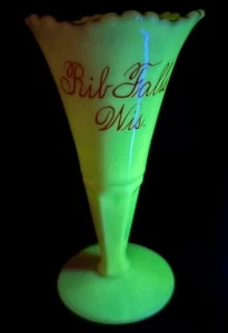 PUDDING URANGLAS TROMPETENVASE SOUVENIR RIPPENFÄLLE, WISCONSIN - Bild 1 von 1