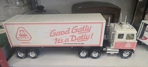 Good Golly It's Dolly Madison Cakes Treats Cadet GMC 18 Wheeler Tractor Trailer - Picture 1 of 7