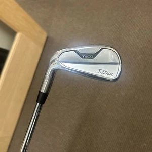 Titleist T200 Fitting Cart 7 Iron With Stiff Shaft left handed - Picture 1 of 9