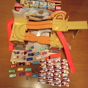 Cars Disney Tomica Course Set Disney Pixar with Bonus Japan - Picture 1 of 5