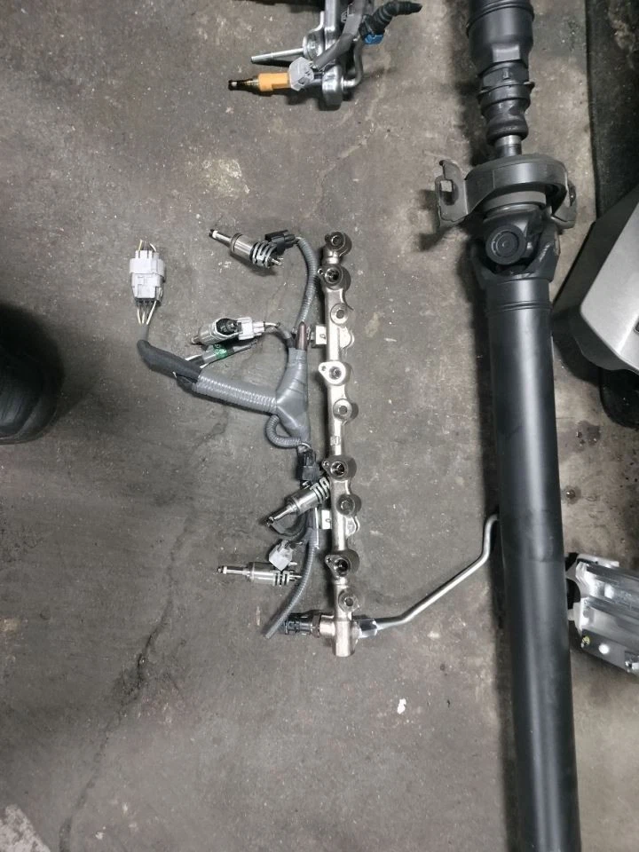 FUEL INJECTORS SET 2320939275 2018-2019 LEXUS IS300 - Изображение 1 из 4