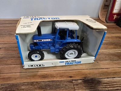 Vintage 1988 Ertl 1:32 Scale Ford TW-5 FWDA Tractor w/3 Point Hitch #881 NIB  - Image 1 of 4