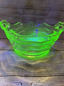 Uranium Glass Bowl Ocean Wave Large Two Handled Jenkins Vtg Depression 8.5x4” - Picture 1 of 7