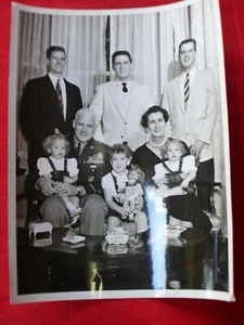 WW2 Officer 7 x 9 Inch 1957 Photograph MAJOR GENERAL GARRISON DAVIDSON + Family - Picture 1 of 5