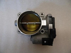 Chevrolet Camaro V 3.6L V6 Drosselklappe Drosselklappenstellmotor throttle body - Picture 1 of 8