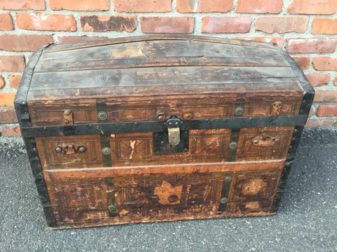 Vtg BEHRMAN & BROS. CAMELBACK TRUNK storage chest steamer train luggage antique Cover