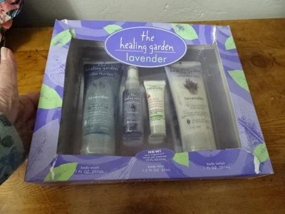 The Healing Garden LAVANDA Set de Regalo - 4 piezas - Niebla, Lava Cuerpo y Loción, Gel Limpiador Foto 1 de 4