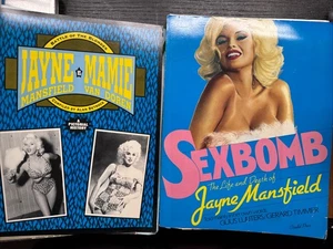 Lot 2 Sexbomb: The Life and Death of Jayne Mansfield & Jayne Mansfield Vs Mamie - Imagen 1 de 10
