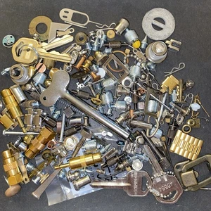 Junk Drawer Metal Lot - Pieces, Parts Keys & More - Picture 1 of 11