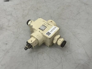 Válvula de retención y acelerador YUKEN SRCT-10-H-4101 usada #147315 - Imagen 1 de 6