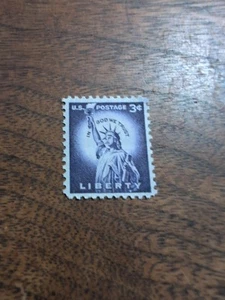 Statua della Libertà 1954 Vintage 3 Centesimi Viola MNH Mai Usata Ottime Condizioni - Foto 1 di 2