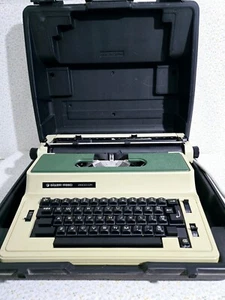 Electric Silver Reed 2600 CR Typewriter with Case & Cover - See Description - Picture 1 of 6