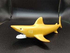 DE COLECCIÓN PLAYMOBIL 1998 TIBURÓN DORADO 6" - Imagen 1 de 8
