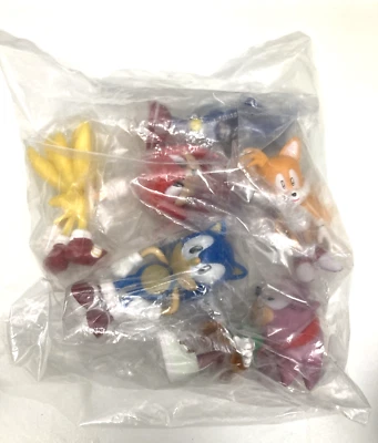 Lot 6 Sega Sonic Hedgehog Figures 2" to 2 3/4” Super Sonic Knuckles Tails Amy - Image 1 of 4