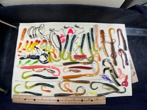 Grubs in plastica morbida - coda spaccata - craws - vermi a coda riccia - ganci a scelta in5433 - Foto 1 di 14