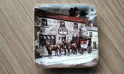 Vintage Bass Brewery Ashtray Great Stuff This Bass  Stagecoach outside Inn - Image 1 of 2