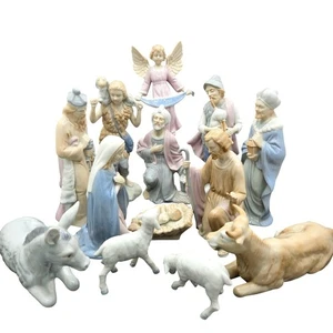 Belén de porcelana pintado a mano 13 estatuillas conjunto de Navidad japonés romano - Imagen 1 de 15