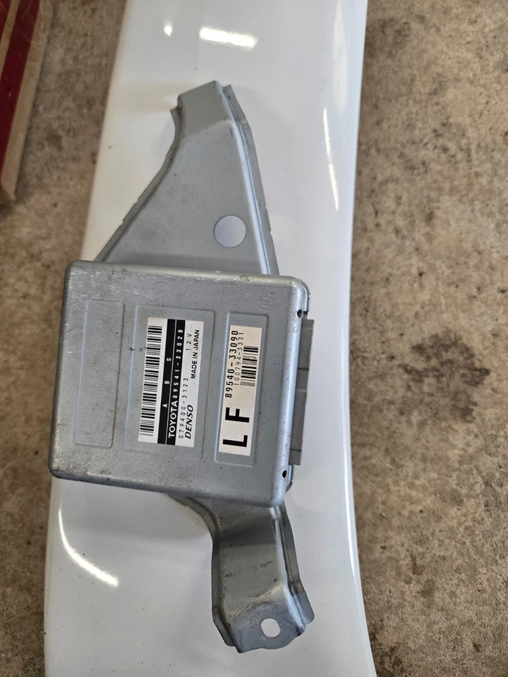 8954033090 Lexus ES300 Camry 1997-98 ABS Sistema de frenos Módulo 121 9N1 B2 Foto 1 de 1