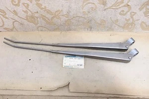 2 NOS GENUINE MAZDA TITAN E2500 1970-73  WIPER ARMS ASSEMBLY # 0559-67-320 - Picture 1 of 5