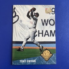 1992 Fleer Ultra Gold Glove Tony Gwynn #12 San Diego Padres