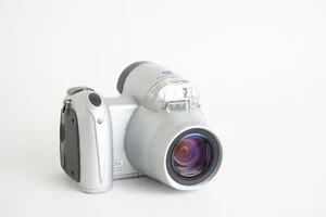 Minolta Dimage Z10 3.2MP Digital Camera 8x Zoom 00s Y2K TESTED - Picture 1 of 7