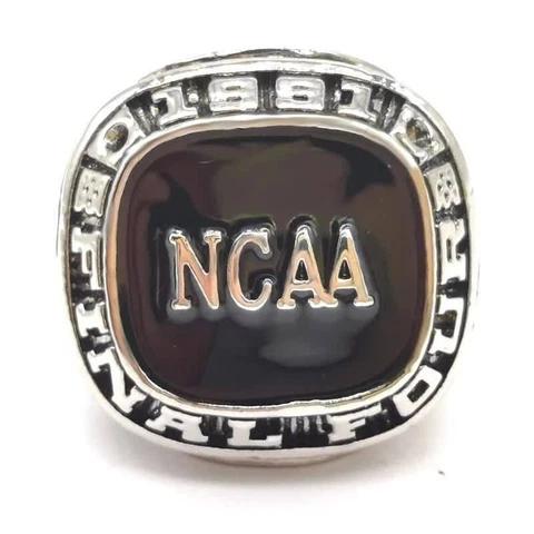 1991 North Carolina Tar Heels Men's Basketball Team Championship Ring Cover