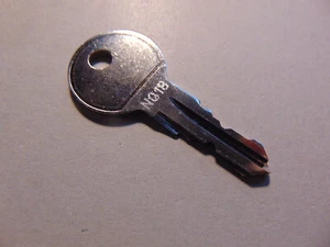 Original Thule Schlüssel N018 Ersatzschlüssel Heckträger Dachboxen Dachträger - Picture 1 of 1