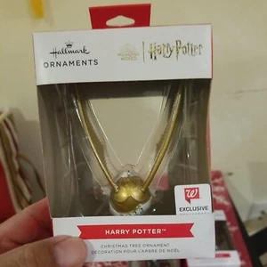 HARRY POTTER- Hallmark Ornament -GOLDEN SNITCH - 2022 Walgreens Exclusive - NIB - Picture 1 of 2
