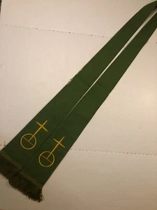 Vestimenta verde ULCHRT estola litúrgica cruz y orbe oro bordado y flecos dobladillo - Imagen 1 de 6