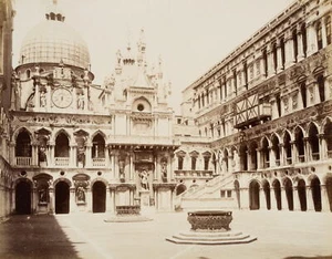 C. NAYA (1816-1882) Umkreis, Innenhof d. Dogenpalastes, Venedig, um 1880, Albumi - Picture 1 of 5