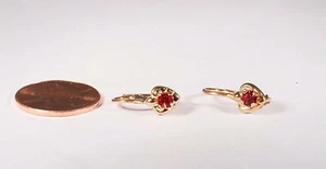 Orecchini Pendenti Oro Giallo 14k con Pietre Rosse Sintetiche - Foto 1 di 2
