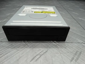 HL Data Storage GCR-8482B CD-ROM Drive 5V/12V 48X IDE - Picture 1 of 8
