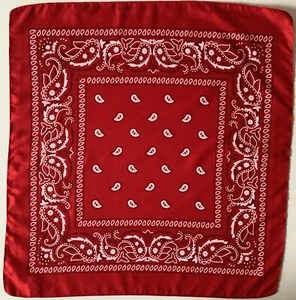 84* A Red 21 Inch Square Paisley Design Vintage Bandana Scarf - Picture 1 of 3