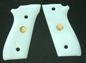 AGARRES DE RESINA PERLA PARA TAURUS PT 92 99 SIN DECOCKER CABEZA DE TORO MODELO ANTIGUO # DORADO - Imagen 1 de 23