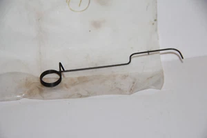 FABRICANTE DE EQUIPOS ORIGINALES Oleo-Mac Spring 00028 para piezas de carburador de motor de 2 tiempos 963 TTA 965 HD + - Imagen 1 de 4