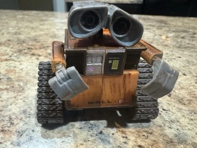 "Figura robot de 2"" con control infrarrojo Wall-E exclusivo de Disney Store sin control remoto" Foto 1 de 4