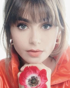 Foto de Lily Collins 8x10 WM - Imagen 1 de 1