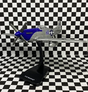 *PRECOSTRUITO* Smithsonian InAir E-Z Build P-51D Mustang scala model kit 1/48 - Foto 1 di 5