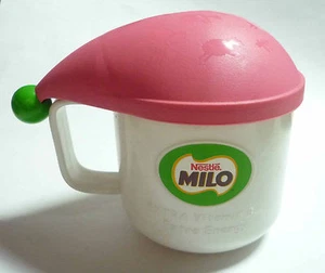 MILO Kunststoff NACHTBECHER TASSE NACHTMÜTZE Familiendesign MALAYSIA Nestle Melamin selten - Bild 1 von 15