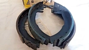 Lockheed Brake Shoes KB1143 RENAULT 12 16 17 - Picture 1 of 3